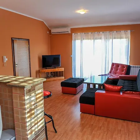 Selena Apartment *
